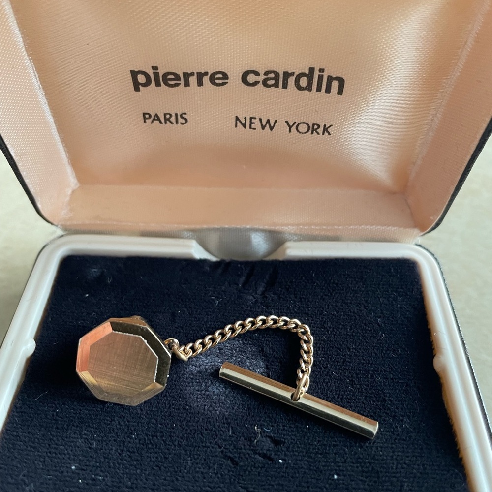 Stylish Pierre Cardin tie tac-new! - Picture 3 of 3